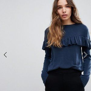Jacqueline de Yong (JDY) navy Frill Sweater SMALL